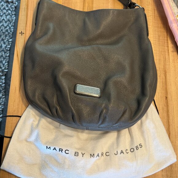 MARC BY MARC JACOBS LEATHER HOBO BAG - Picture 7 of 10